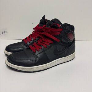 Jordan 1 retro high black satin gyn red sz 9